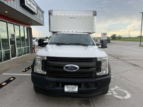 Used 2017 Ford F550 4x4 Crew Cab Super Duty image 12