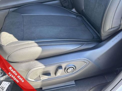 New 2025 Jeep Grand Cherokee L Altitude image 14