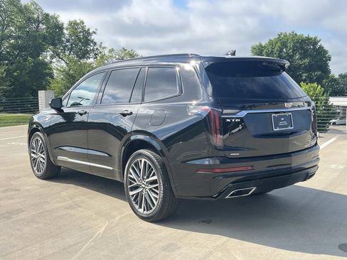 Certified 2023 Cadillac XT6 Sport w/ Technology Package AWD/4WD image 3