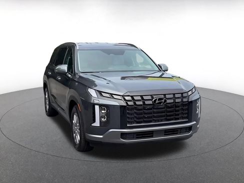 Used 2025 Hyundai Palisade SEL FWD image 3