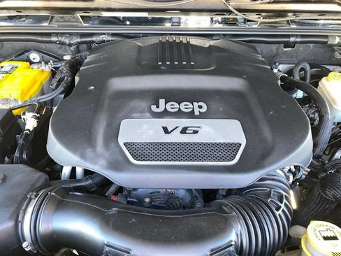 Used 2014 Jeep Wrangler Sport w/ Quick Order Package 24S AWD/4WD image 22