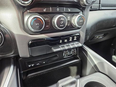 Used 2019 RAM 1500 Big Horn image 22