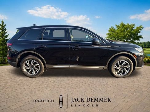 Used 2024 Lincoln Corsair AWD image 8