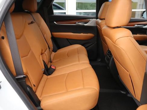 Used 2021 Cadillac XT5 Premium Luxury AWD/4WD image 37