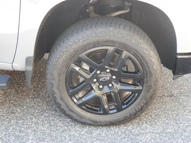 Used 2024 Chevrolet Silverado 1500 LT Trail Boss w/ Convenience Package II AWD/4WD image 10