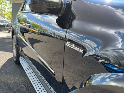 Used 2010 Mercedes-Benz ML 63 AMG 4MATIC image 33