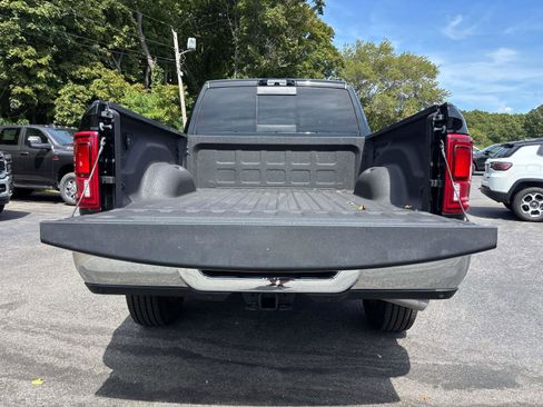 New 2025 RAM 2500 Big Horn image 4