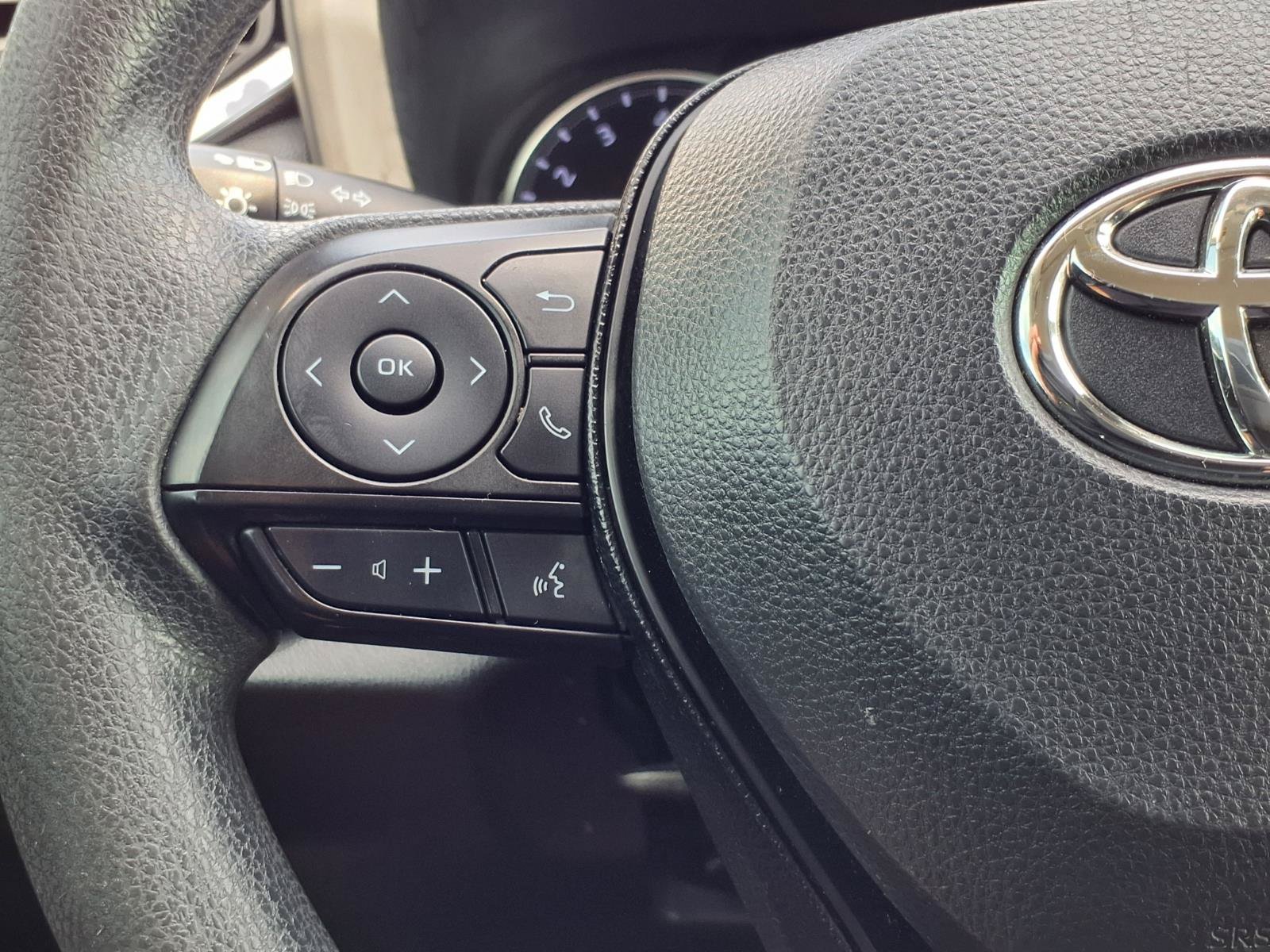 Used 2019 Toyota RAV4 LE FWD image 15