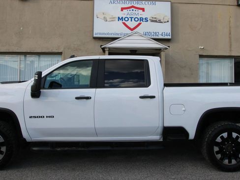 Used 2020 Chevrolet Silverado 2500 Custom w/ Custom Value Package image 5