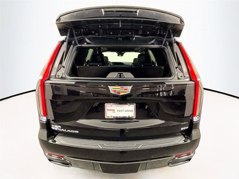Used 2024 Cadillac Escalade Sport RWD image 41