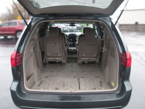 Used 2004 Toyota Sienna LE image 10