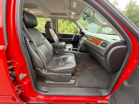 Used 2013 GMC Sierra 2500 SLT w/ Entertainment Package AWD/4WD image 24