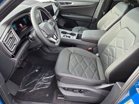 New 2026 Volkswagen Atlas Cross Sport SE FWD image 6