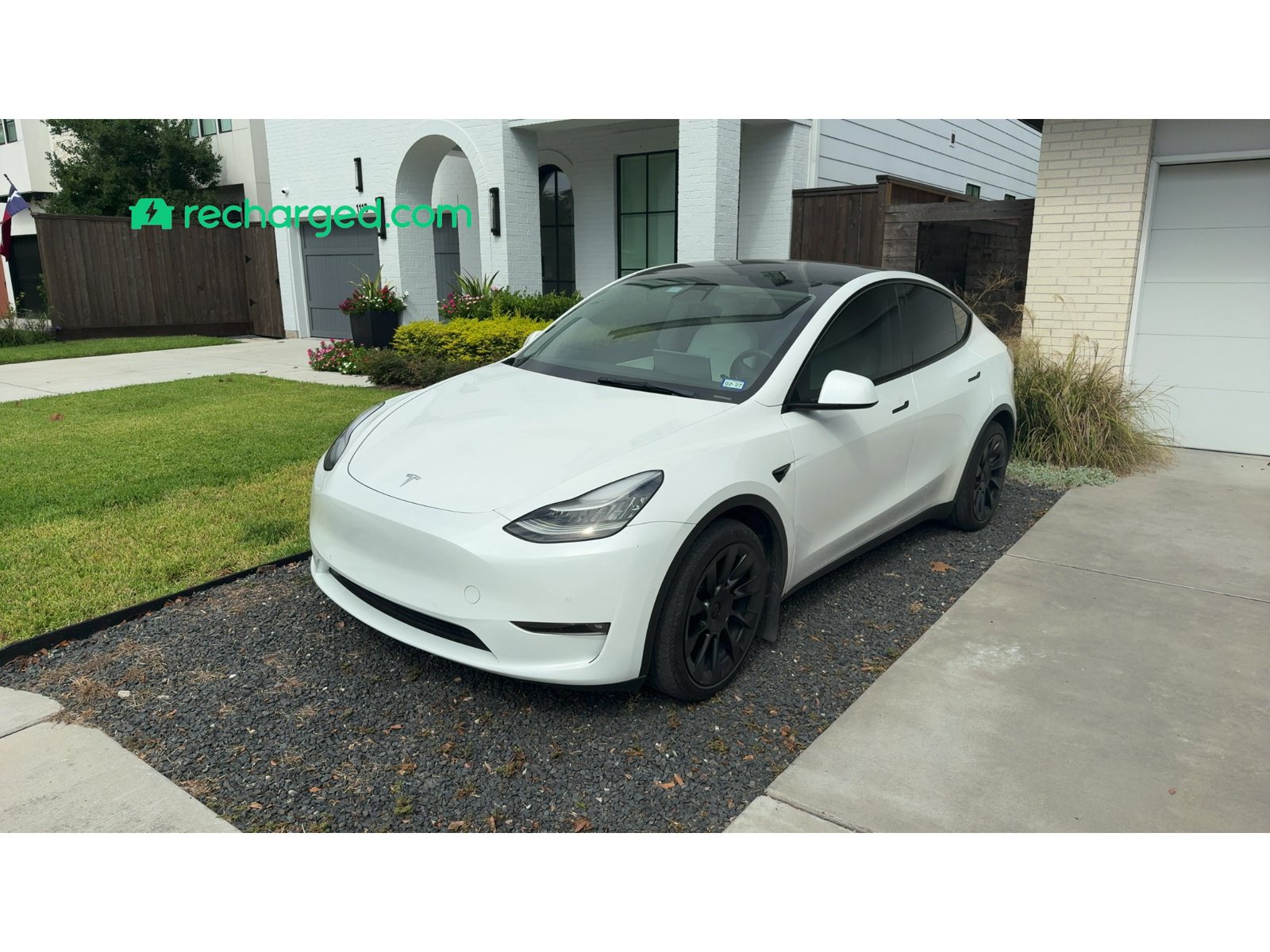 Used 2021 Tesla Model Y Long Range AWD/4WD image 1