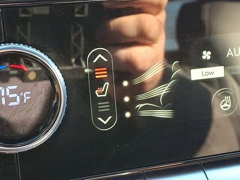 Used 2022 Genesis GV70 3.5T Sport w/ Sport Advanced Package image 28