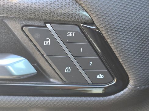 Used 2025 Chevrolet Silverado 1500 ZR2 w/ Technology Package image 20