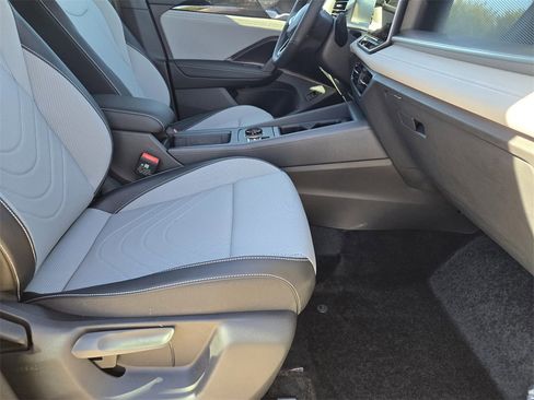 New 2026 Volkswagen Tiguan SE R-Line image 12