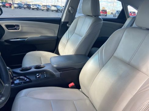 Used 2014 Toyota Avalon Limited image 11