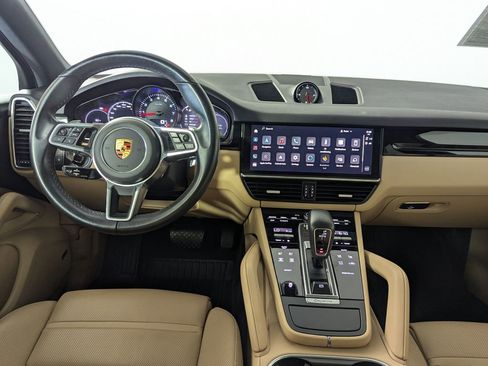 Used 2022 Porsche Cayenne AWD/4WD image 65
