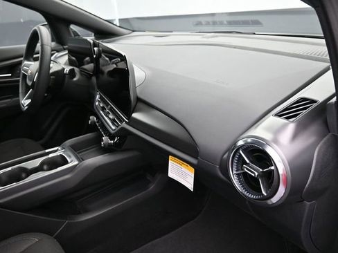 New 2026 Chevrolet Equinox EV LT image 38