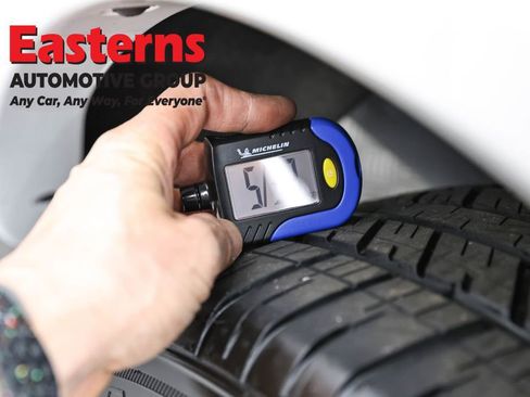 Used 2024 Nissan Armada SL w/ Captain's Chairs Package image 34