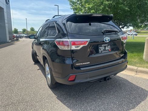 Used 2015 Toyota Highlander Limited Platinum AWD/4WD image 16