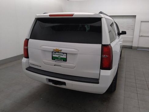 Used 2019 Chevrolet Suburban LS RWD image 7