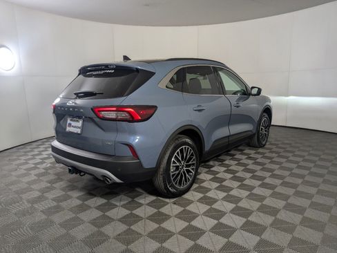 New 2025 Ford Escape SE w/ PHEV Premium Package image 6
