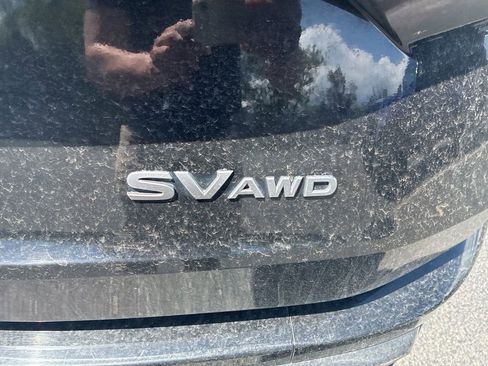 Used 2024 Nissan Rogue SV AWD/4WD image 9