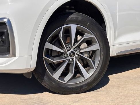 Used 2024 Audi Q5 2.0T Premium Plus image 2