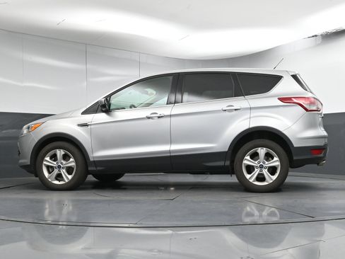 Used 2015 Ford Escape SE image 30