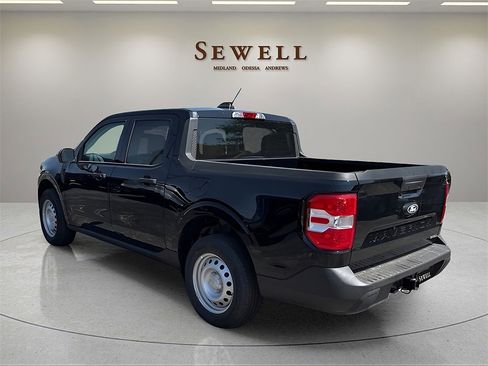 Used 2025 Ford Maverick XL image 3