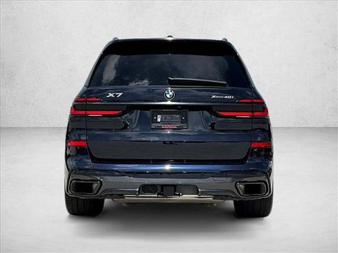 Used 2024 BMW X7 xDrive40i w/ M Sport Package AWD/4WD image 4