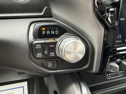 Used 2024 RAM 1500 Laramie image 28