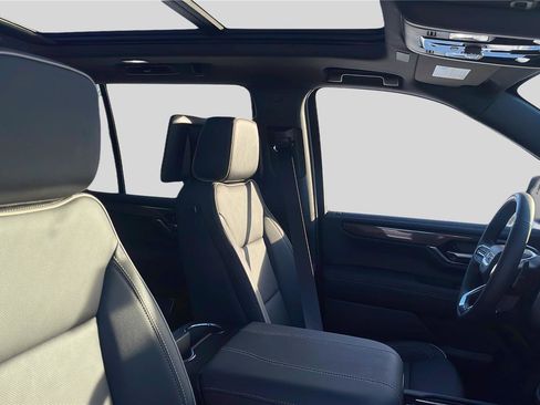 New 2026 GMC Yukon Elevation w/ Elevation Premium Package image 24