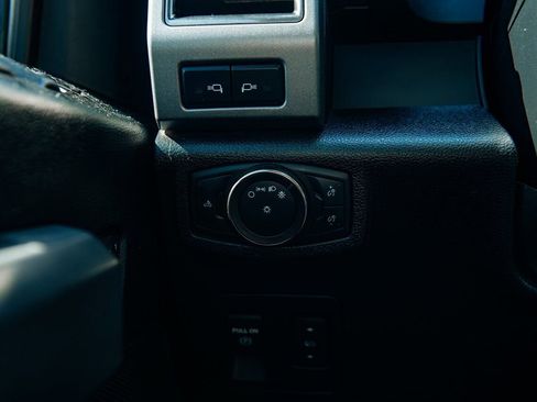 Used 2019 Ford F150 Raptor w/ Equipment Group 802A Luxury image 32