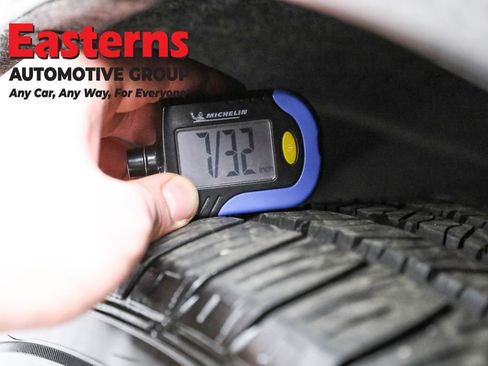 Used 2023 Chrysler Voyager LX FWD image 28