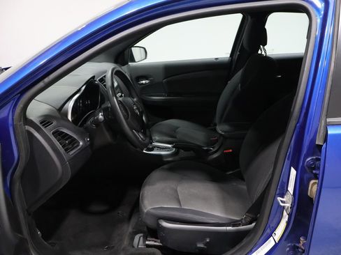 Used 2014 Dodge Avenger SE image 8