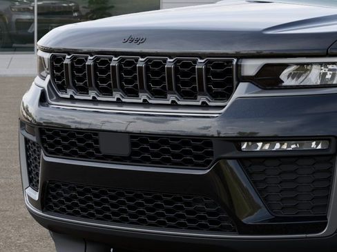 New 2026 Jeep Grand Cherokee L Limited w/ Limited Altitude Package RWD image 11