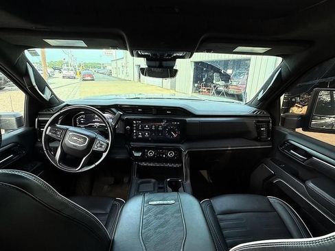 Used 2024 GMC Sierra 2500 AT4X w/ AT4X AEV Edition AWD/4WD image 14