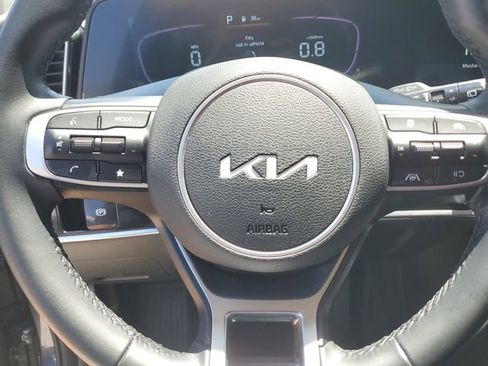 Certified 2025 Kia Sportage EX image 21