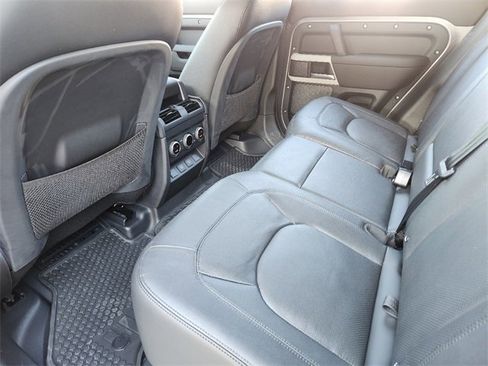 New 2024 Land Rover Defender 110 S image 29