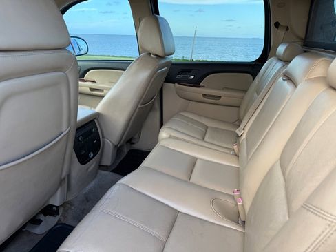 Used 2007 Chevrolet Avalanche LT w/ LT Preferred Equipment Group RWD image 17