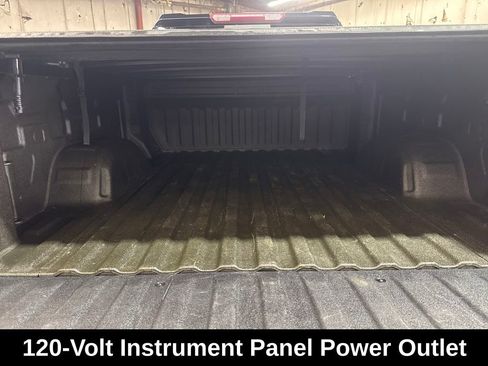 Used 2020 GMC Sierra 1500 Elevation w/ Elevation Value Package image 24