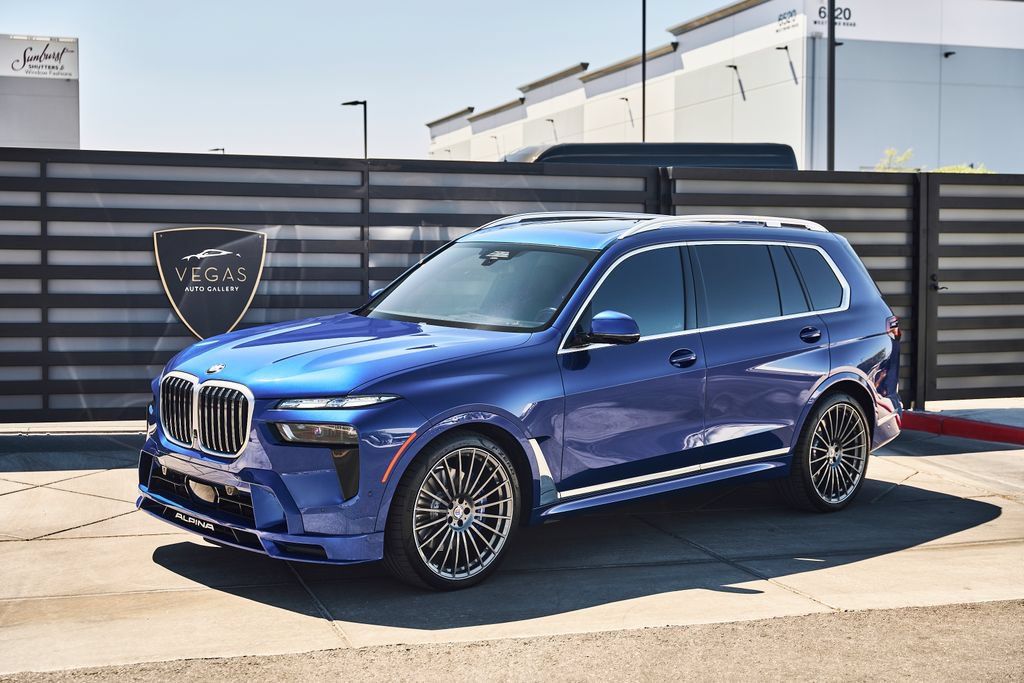 Used 2025 BMW ALPINA XB7 AWD/4WD image 5