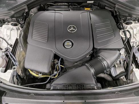 Used 2026 Mercedes-Benz GLC 300 4MATIC image 23
