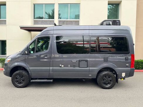 Used 2022 Mercedes-Benz Sprinter 2500 image 6