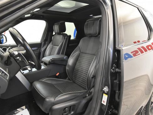 Used 2021 Land Rover Discovery S R-Dynamic image 11