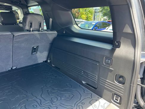 Used 2025 GMC Hummer EV 2X AWD/4WD image 25