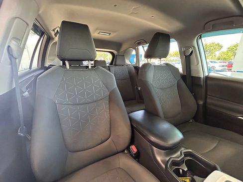 Used 2020 Toyota RAV4 XLE FWD image 29